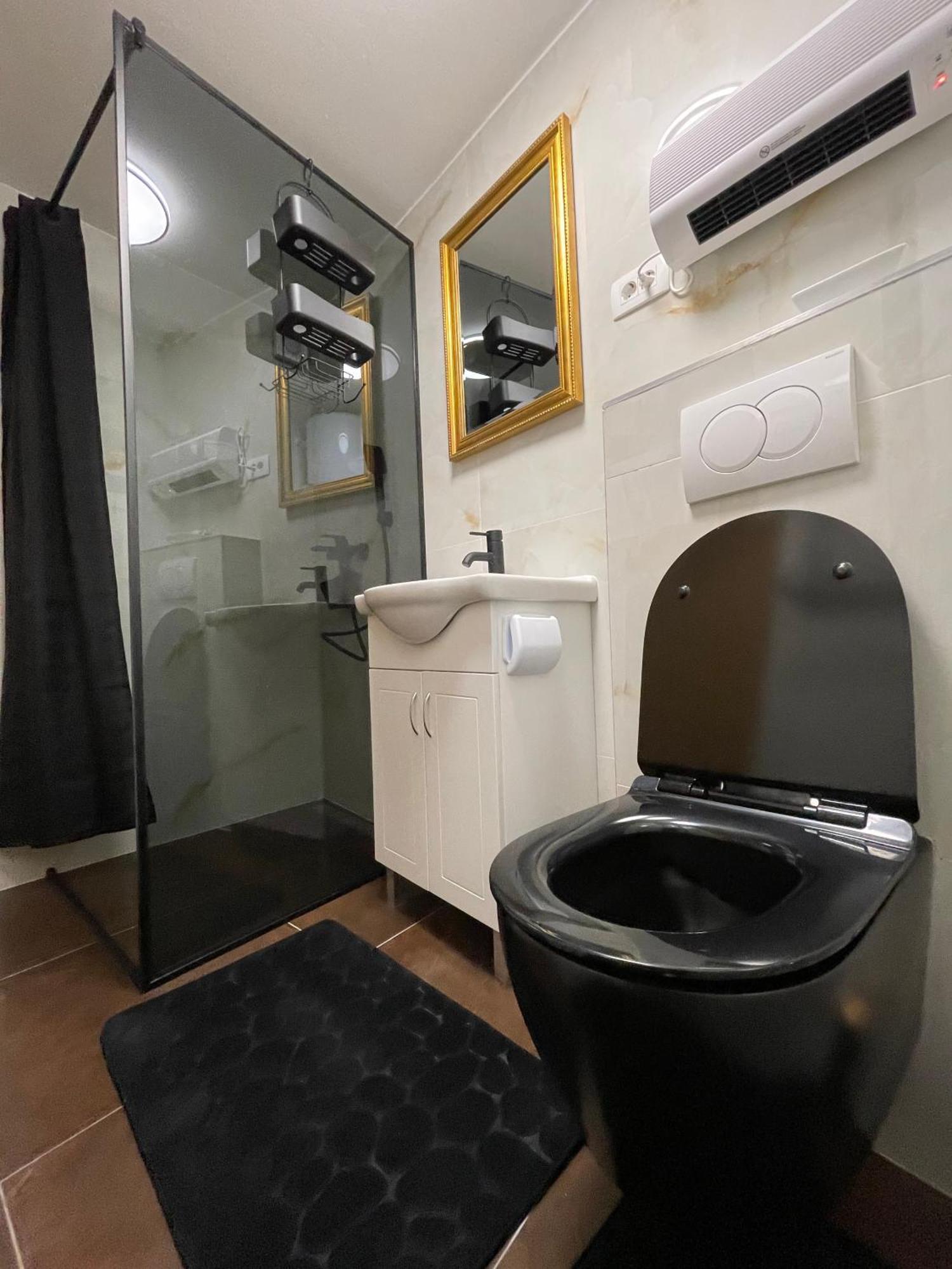 Tequila Apartments (Adults Only)